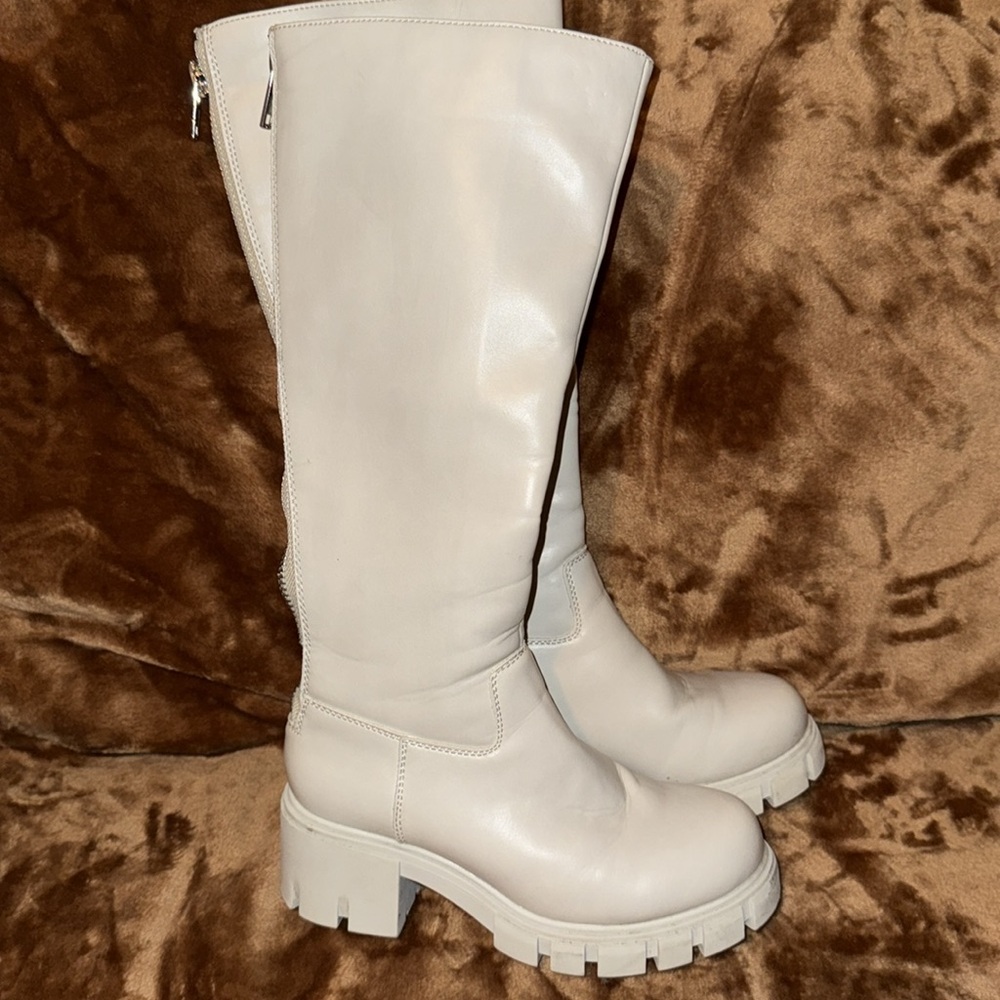 Boots - Picture 2 of 3